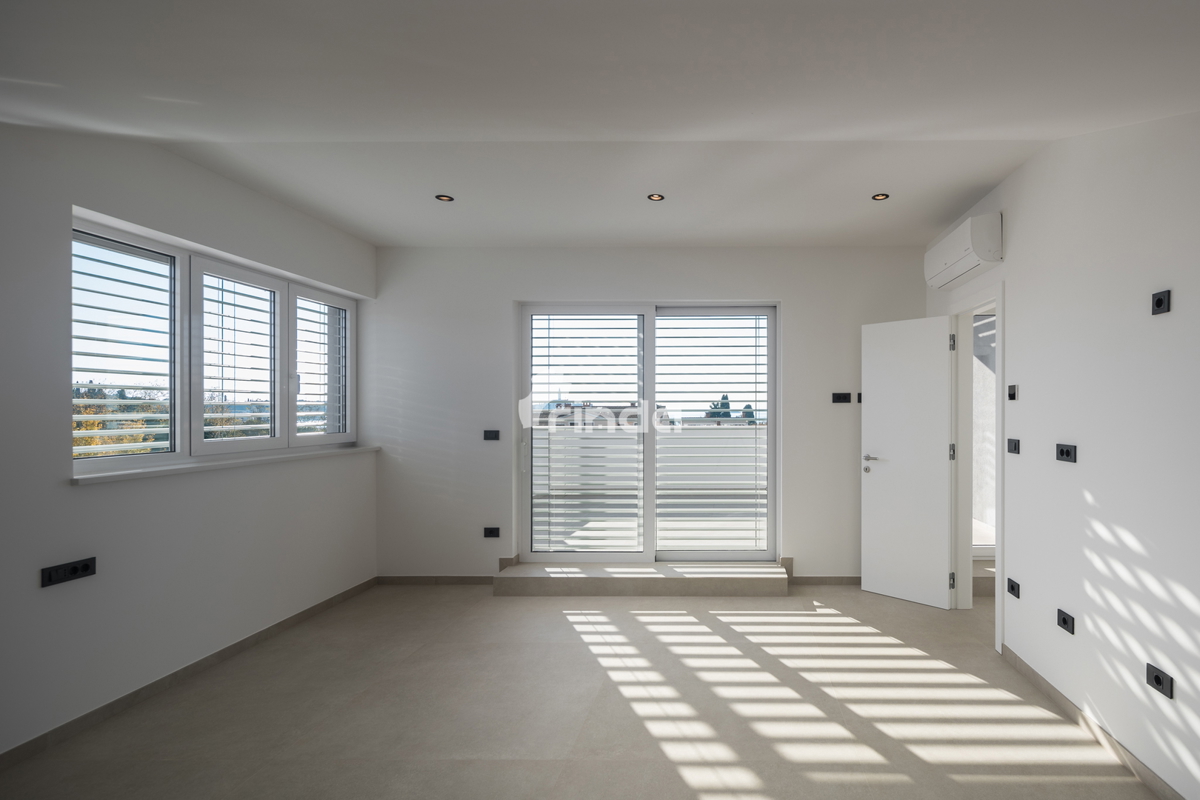 Ampio appartamento di lusso con vista mare - Rovigno - 171m2