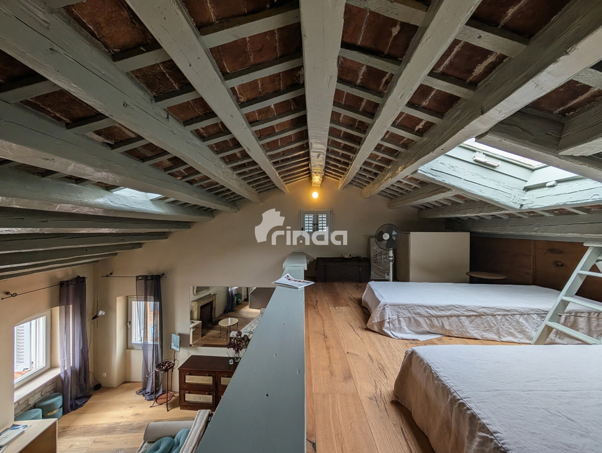 Appartamento su due livelli con vista mare nel cuore del centro storico - 78m2