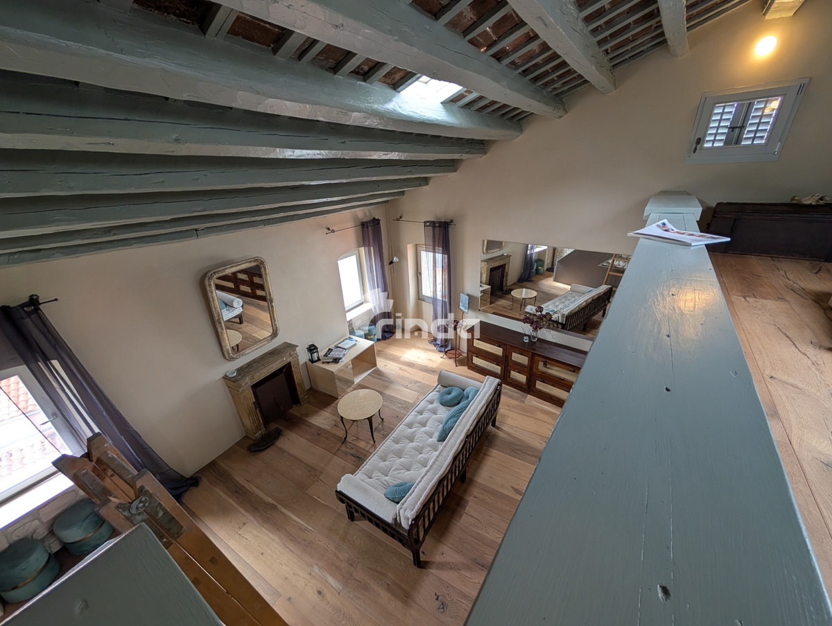 Appartamento su due livelli con vista mare nel cuore del centro storico - 78m2