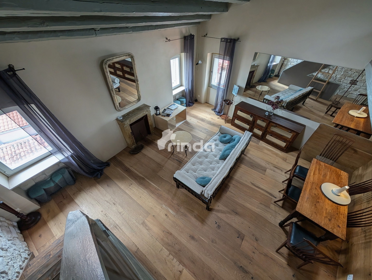 Appartamento su due livelli con vista mare nel cuore del centro storico - 78m2