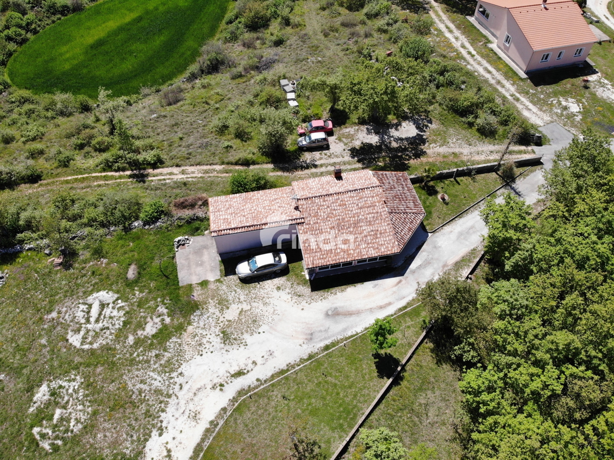Casa - Marčana - 124m2 + (garage 98m2) + 26.288m2 di terreno