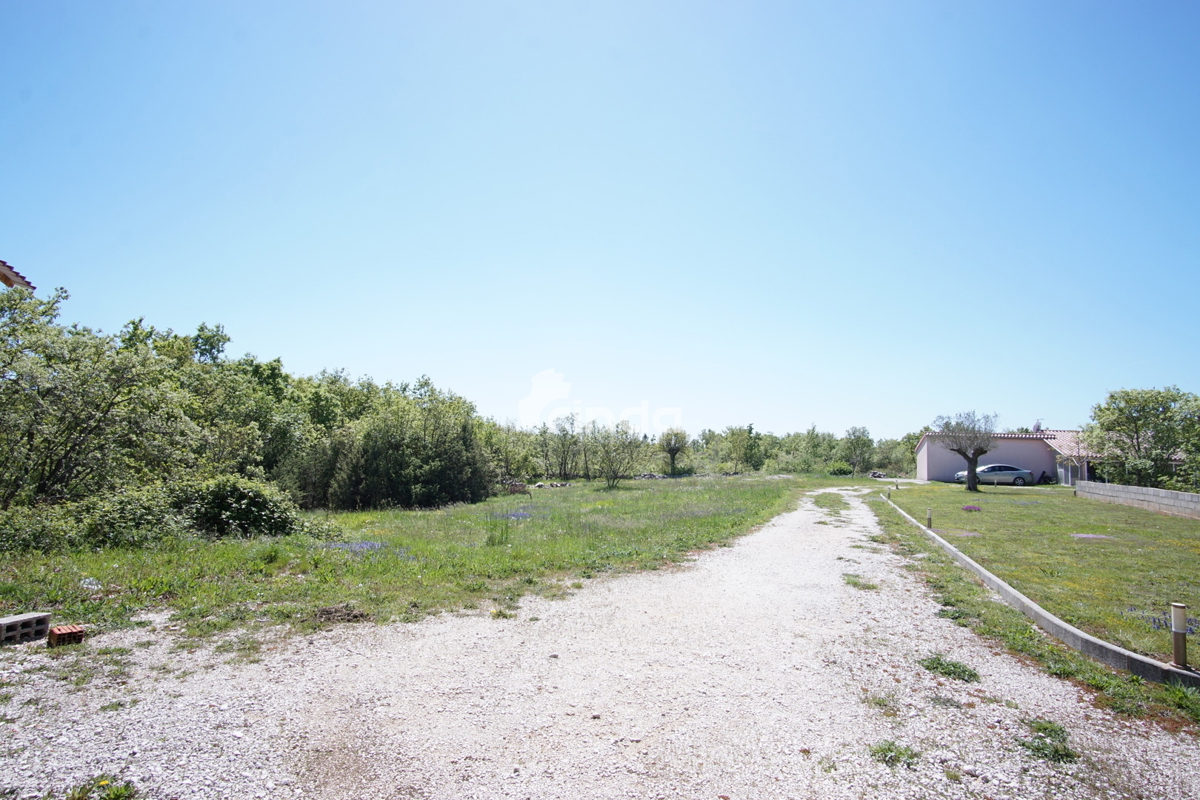 Casa - Marčana - 124m2 + (garage 98m2) + 26.288m2 di terreno