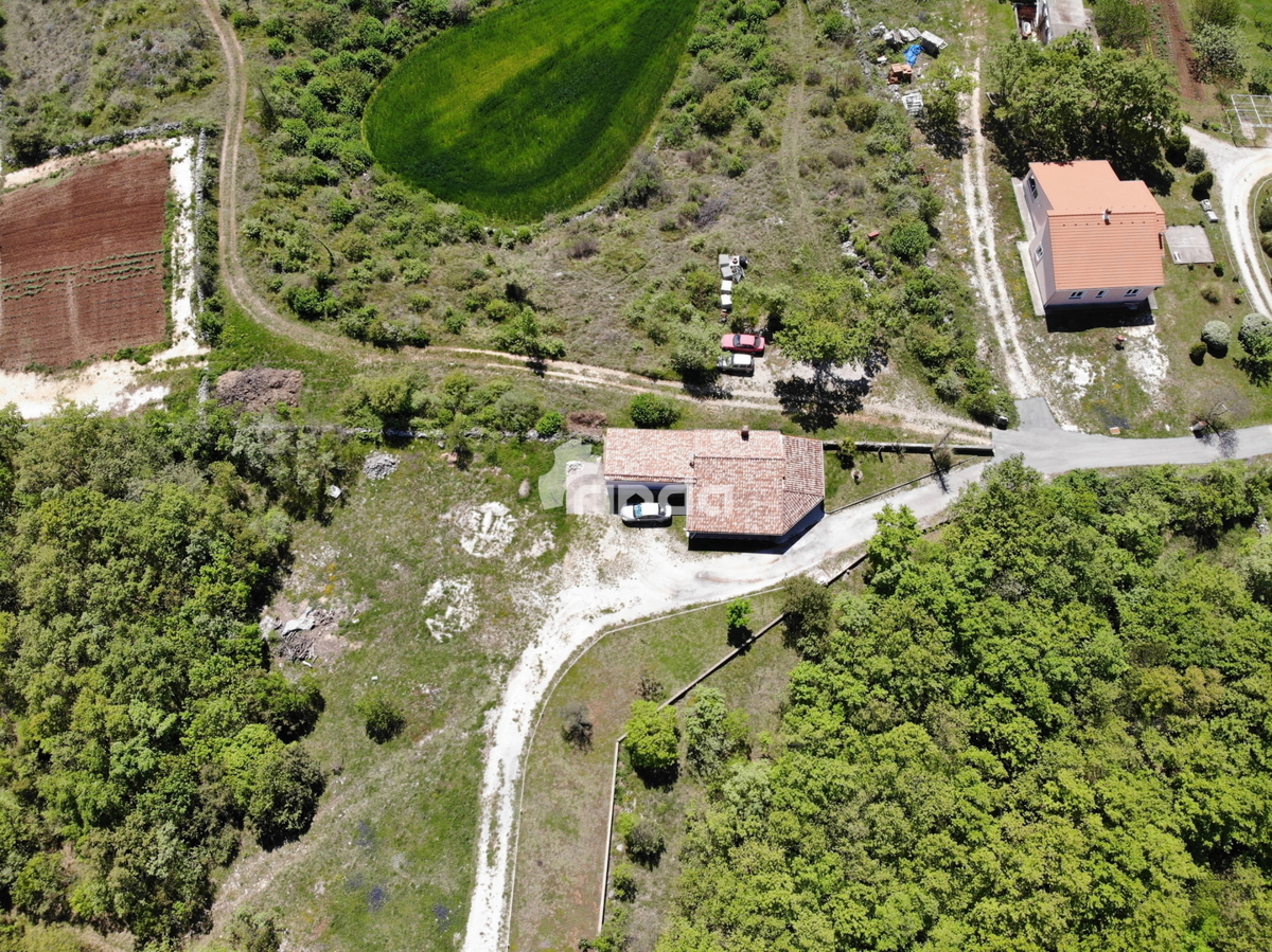 Casa - Marčana - 124m2 + (garage 98m2) + 26.288m2 di terreno