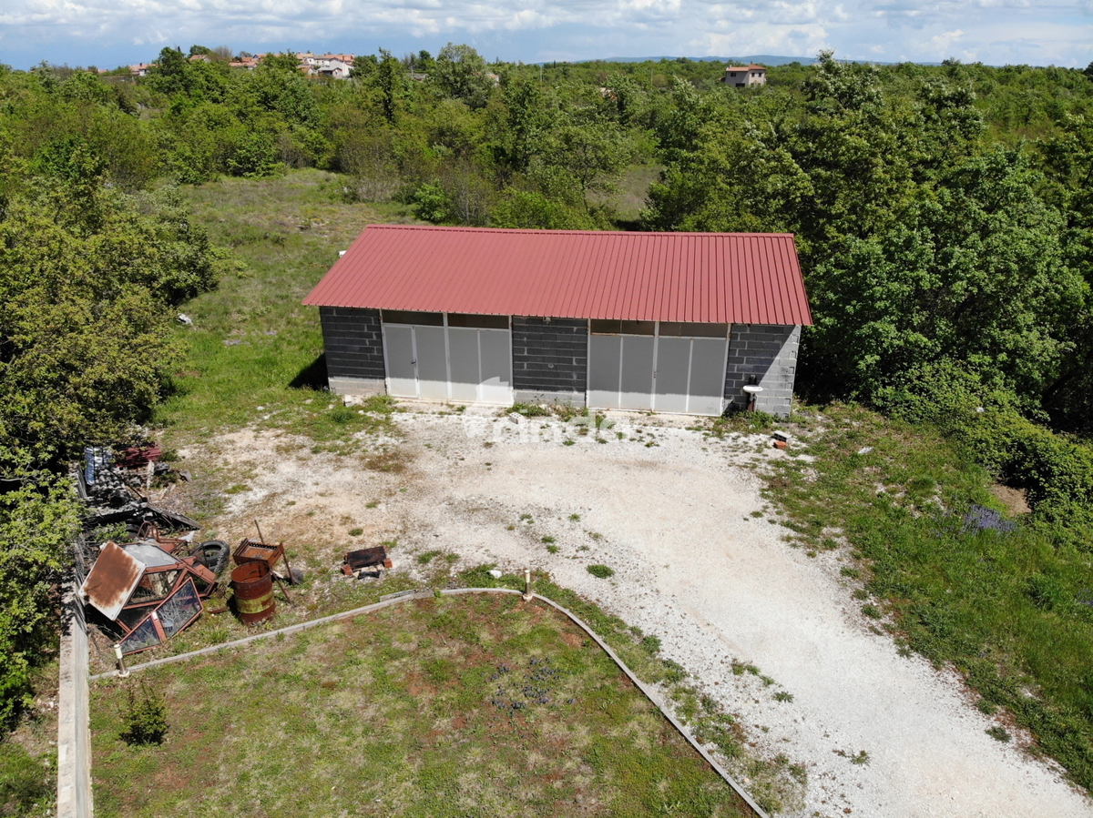 Casa - Marčana - 124m2 + (garage 98m2) + 26.288m2 di terreno