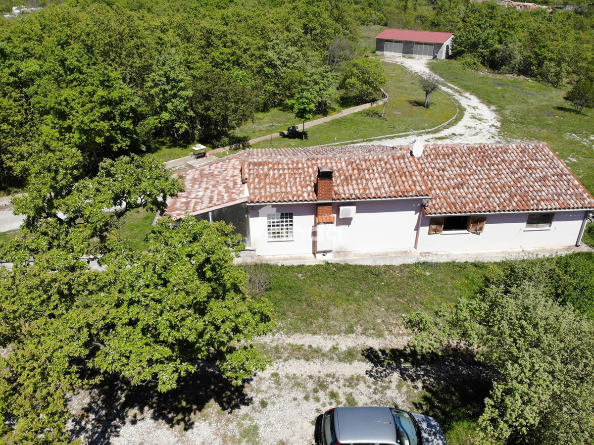 Casa - Marčana - 124m2 + (garage 98m2) + 26.288m2 di terreno