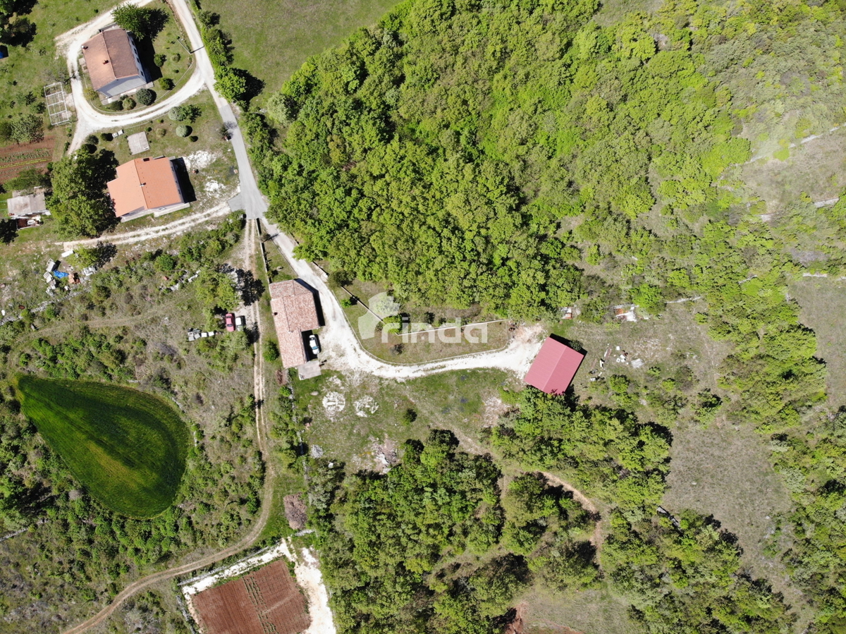 Casa - Marčana - 124m2 + (garage 98m2) + 26.288m2 di terreno