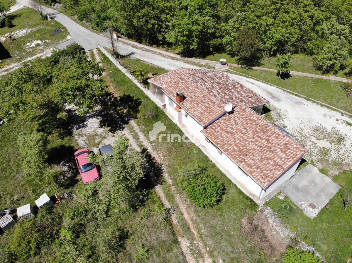 Casa - Marčana - 124m2 + (garage 98m2) + 26.288m2 di terreno
