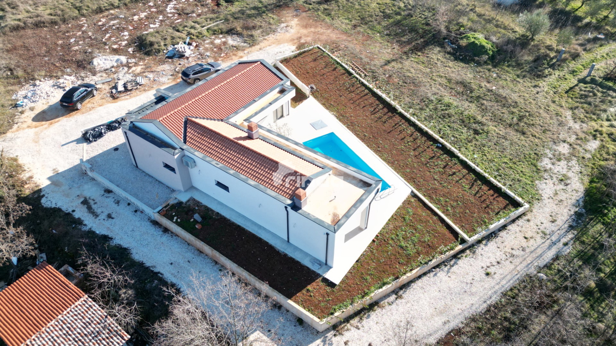 Casa con Piscina - Nei Dintorni di Rovigno - 140m2 - (549m2 di giardino)