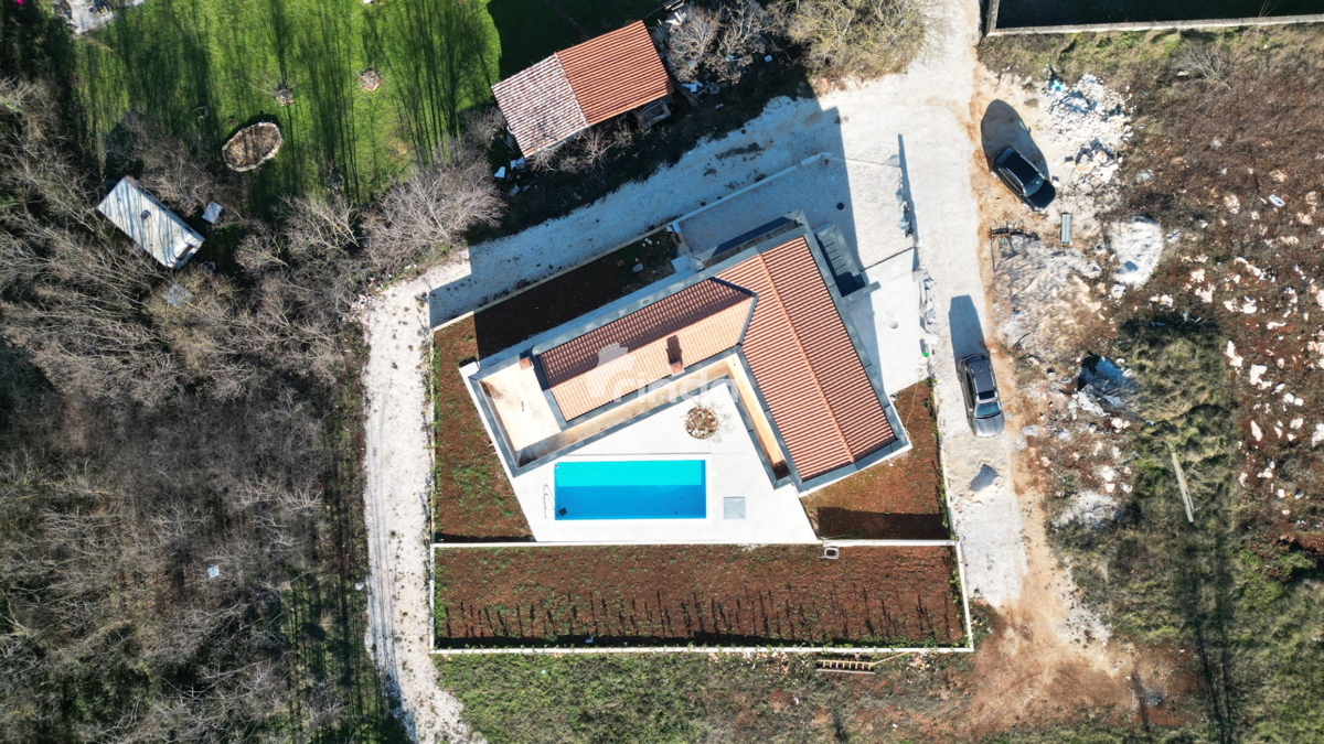 Casa con Piscina - Nei Dintorni di Rovigno - 140m2 - (549m2 di giardino)