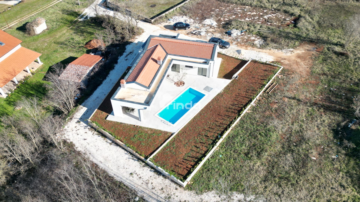 Casa con Piscina - Nei Dintorni di Rovigno - 140m2 - (549m2 di giardino)