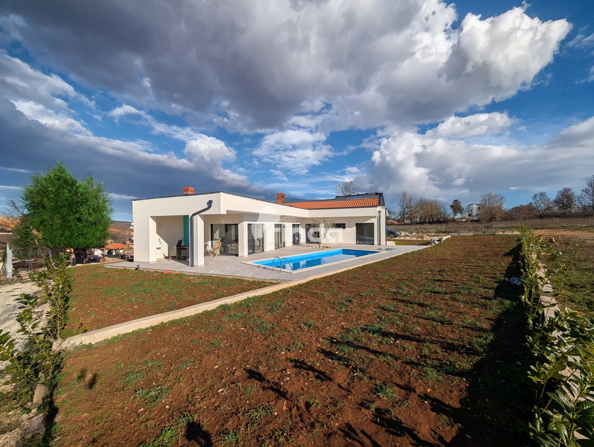 Casa con Piscina - Nei Dintorni di Rovigno - 140m2 - (549m2 di giardino)