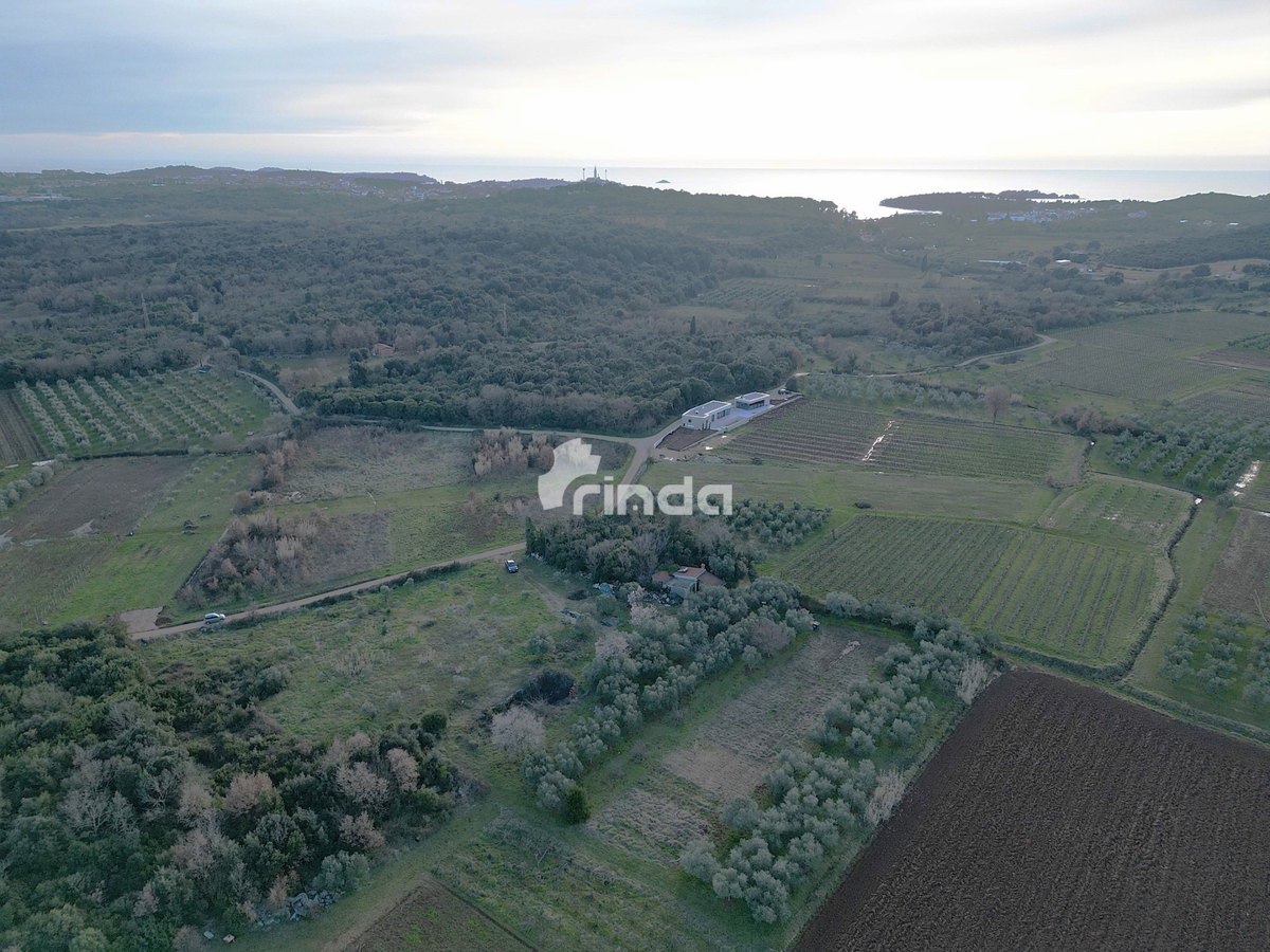 Casa e terreno agricolo - Rovinj - 4500m2 + (68m2)