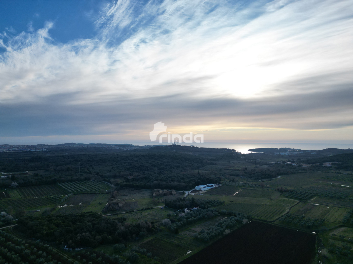 Casa e terreno agricolo - Rovinj - 4500m2 + (68m2)