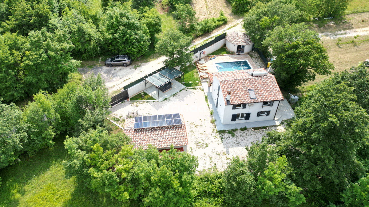 Žminj - Istria - Casa e terreno ~2.800m2