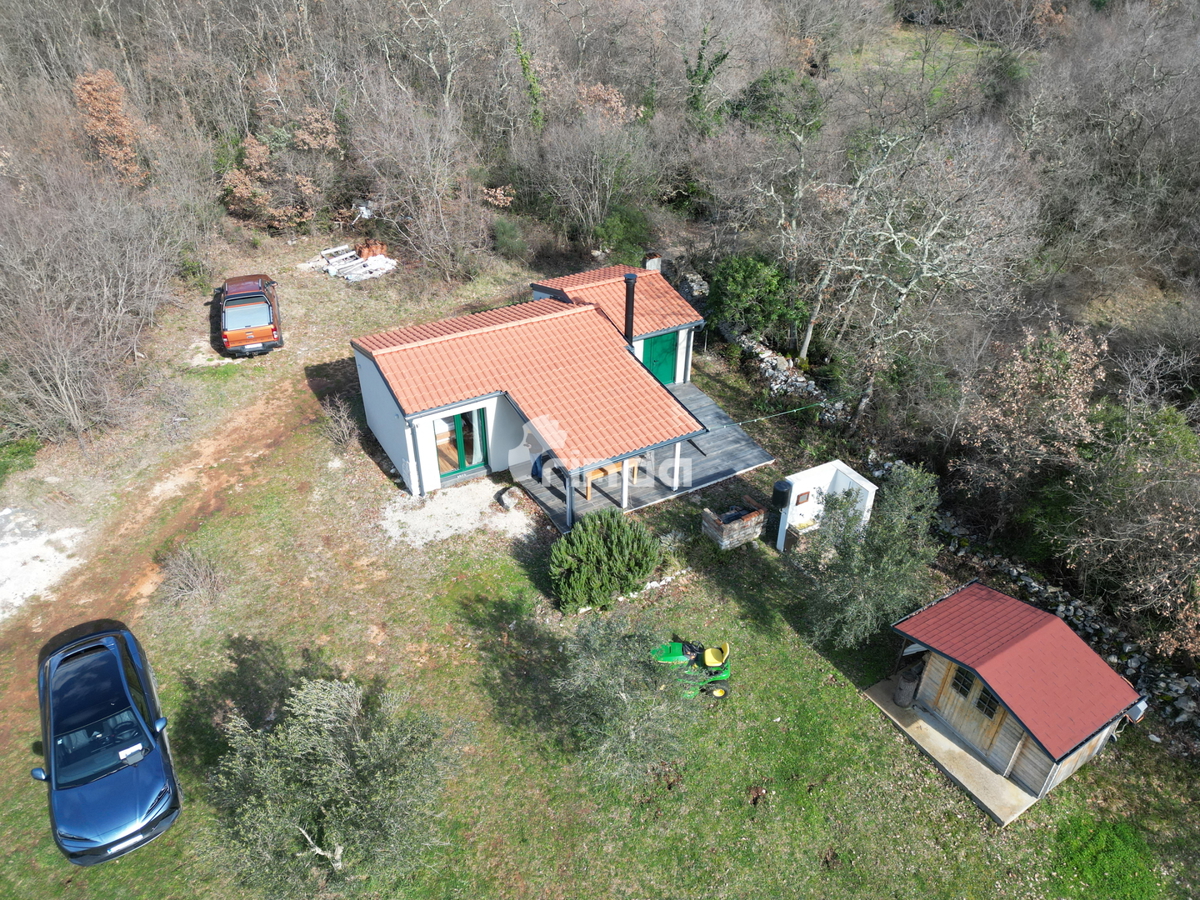 Azienda agricola con casa legalizzata - 12.000 m2 + (36 m2)