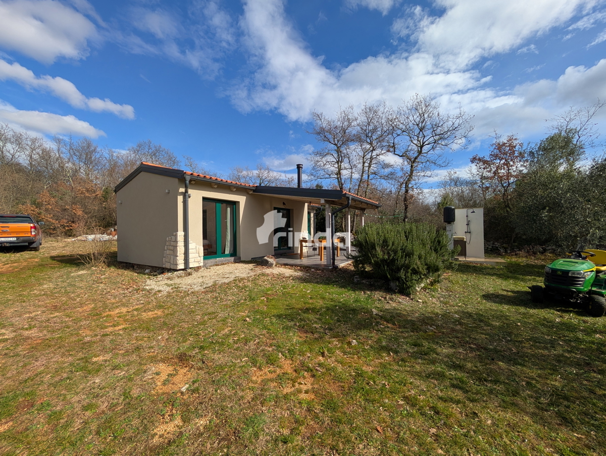 Azienda agricola con casa legalizzata - 12.000 m2 + (36 m2)