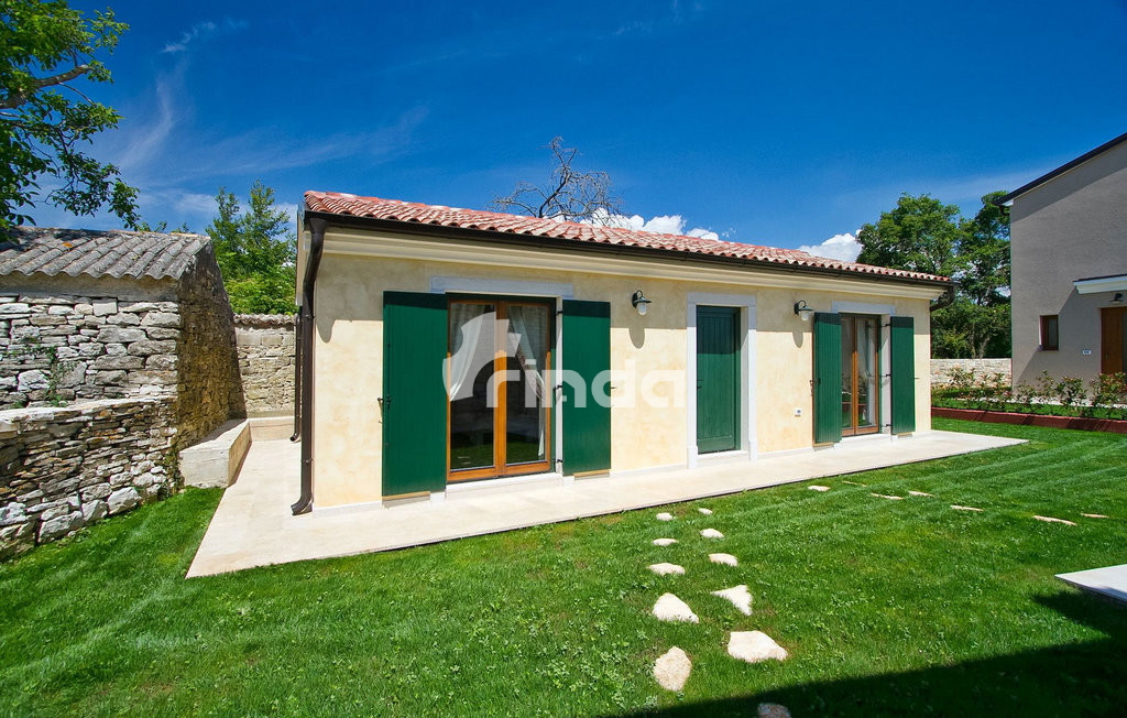 Villa con piscina - Tinjan, dintorni - 230m2 + (847m2)