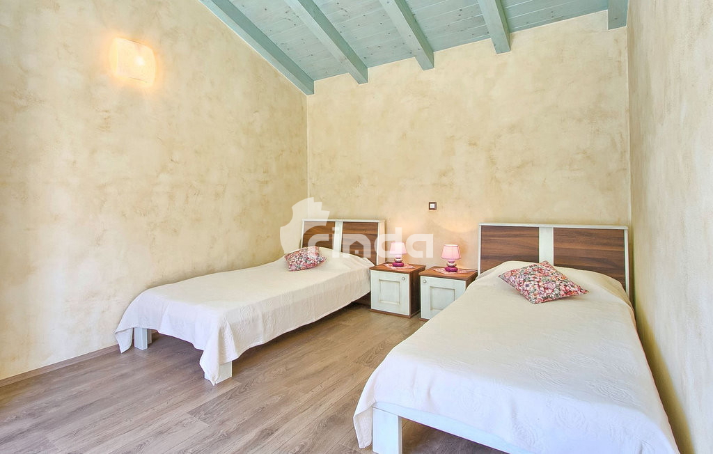 Villa con piscina - Tinjan, dintorni - 230m2 + (847m2)