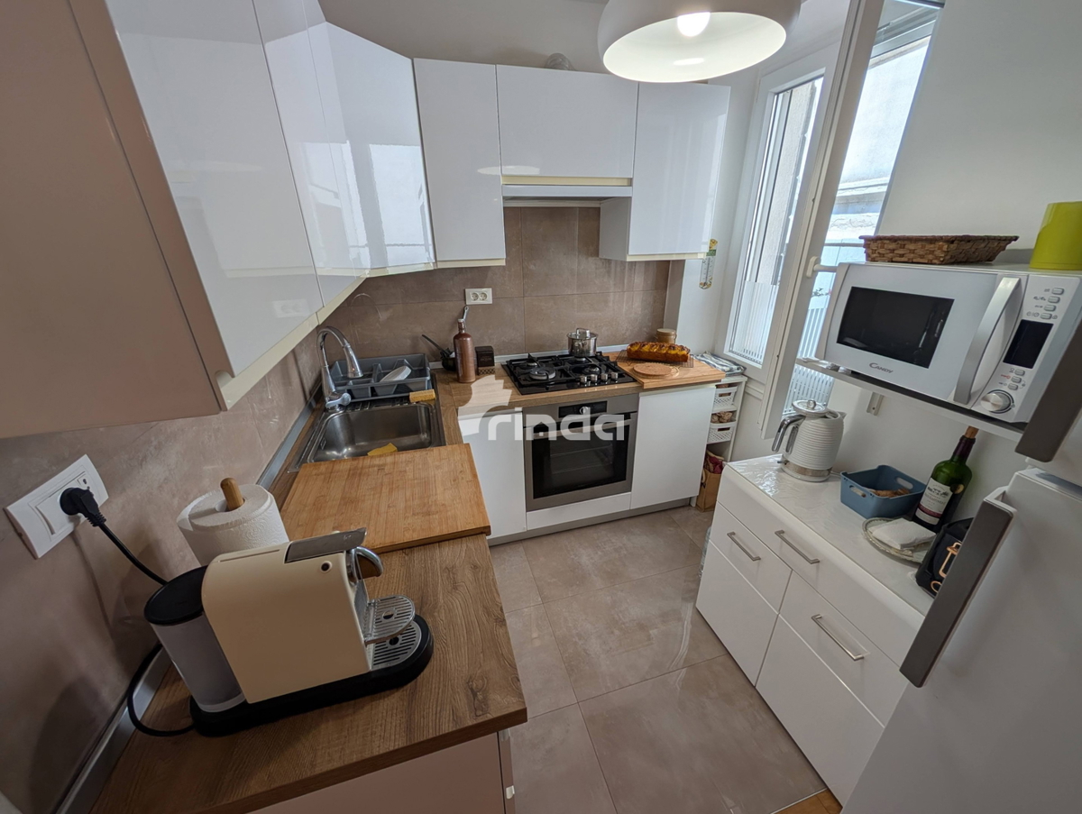 Appartamento su due livelli con balcone nel centro di Rovigno - 78m2 - Esclusivo!