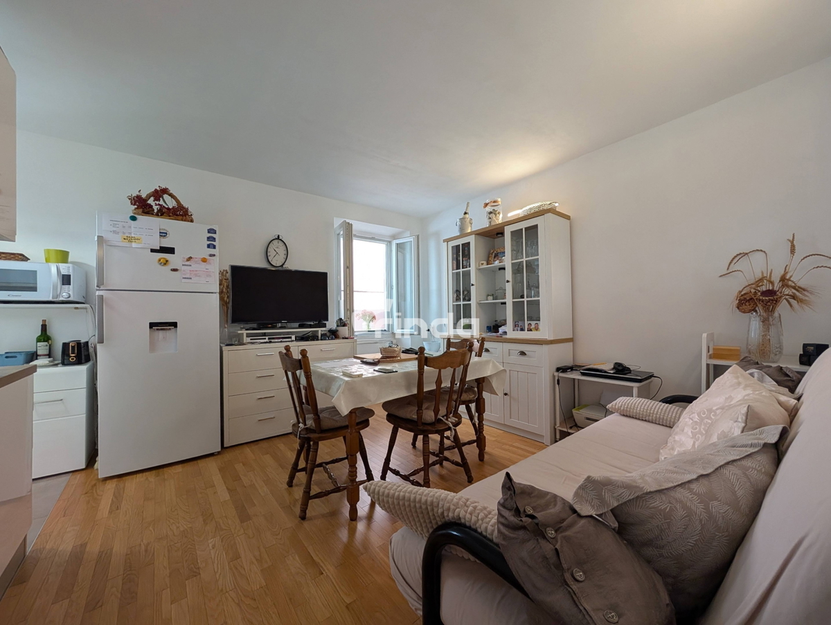 Appartamento su due livelli con balcone nel centro di Rovigno - 78m2 - Esclusivo!