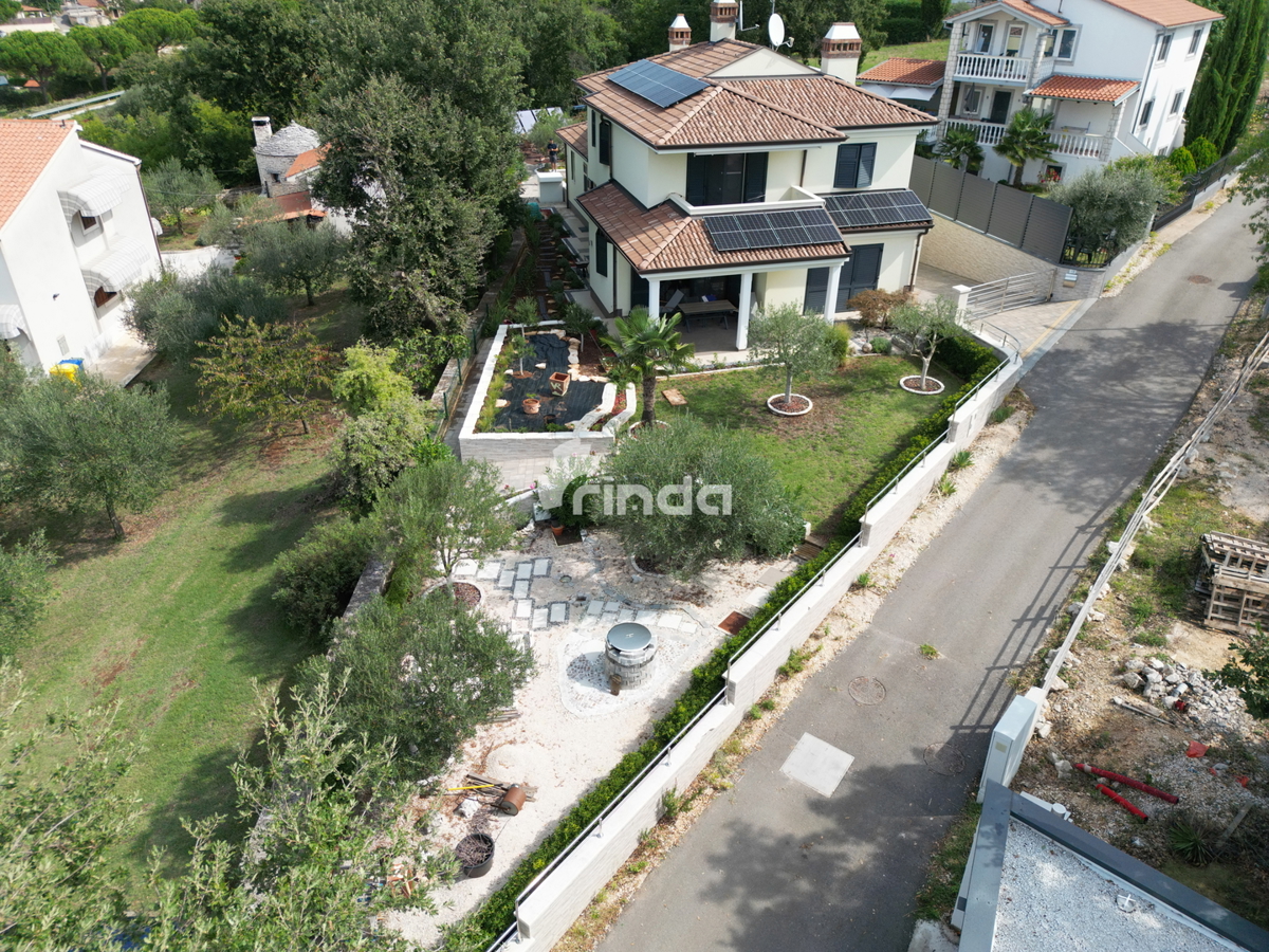 Casa - 386,95m2 + (934m2) - Vicinanze di Rovigno