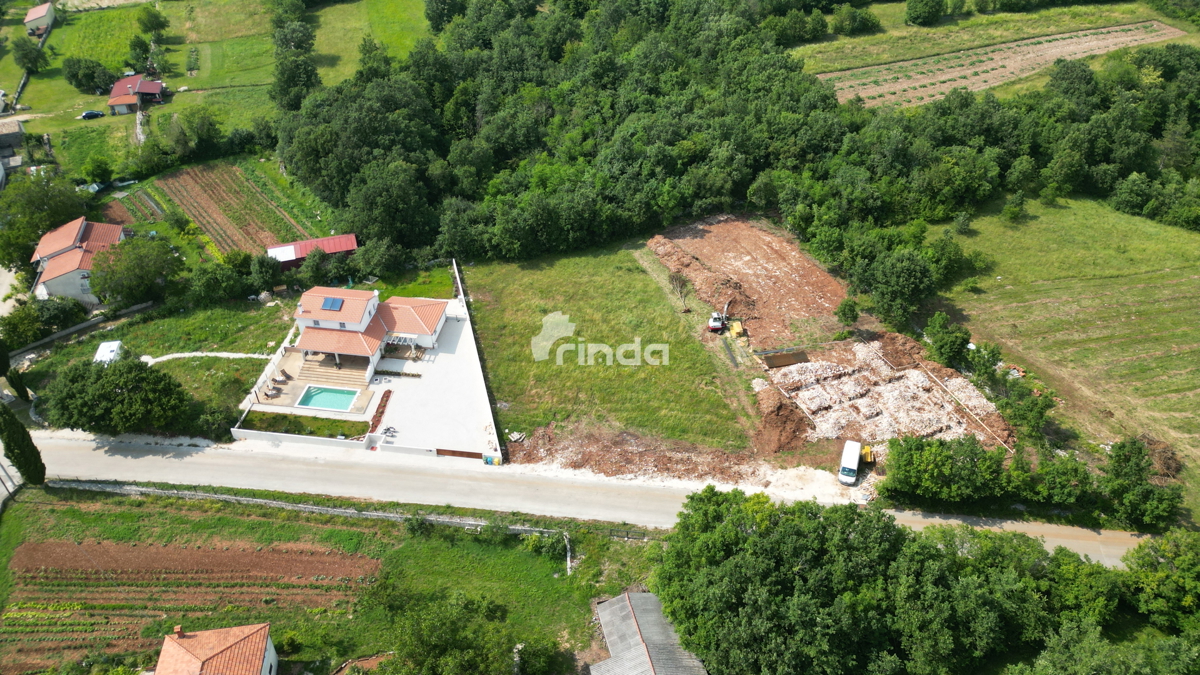 Terreno edificabile con permesso di costruzione - Zminj - 1000m2