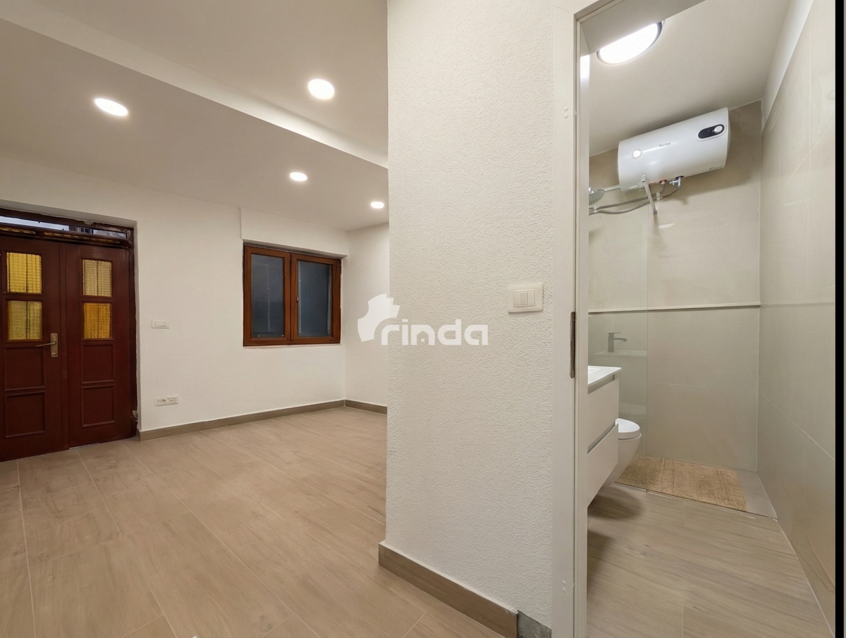 Appartamento su due livelli nel centro di Rovinj con tre ingressi separati - 60m2