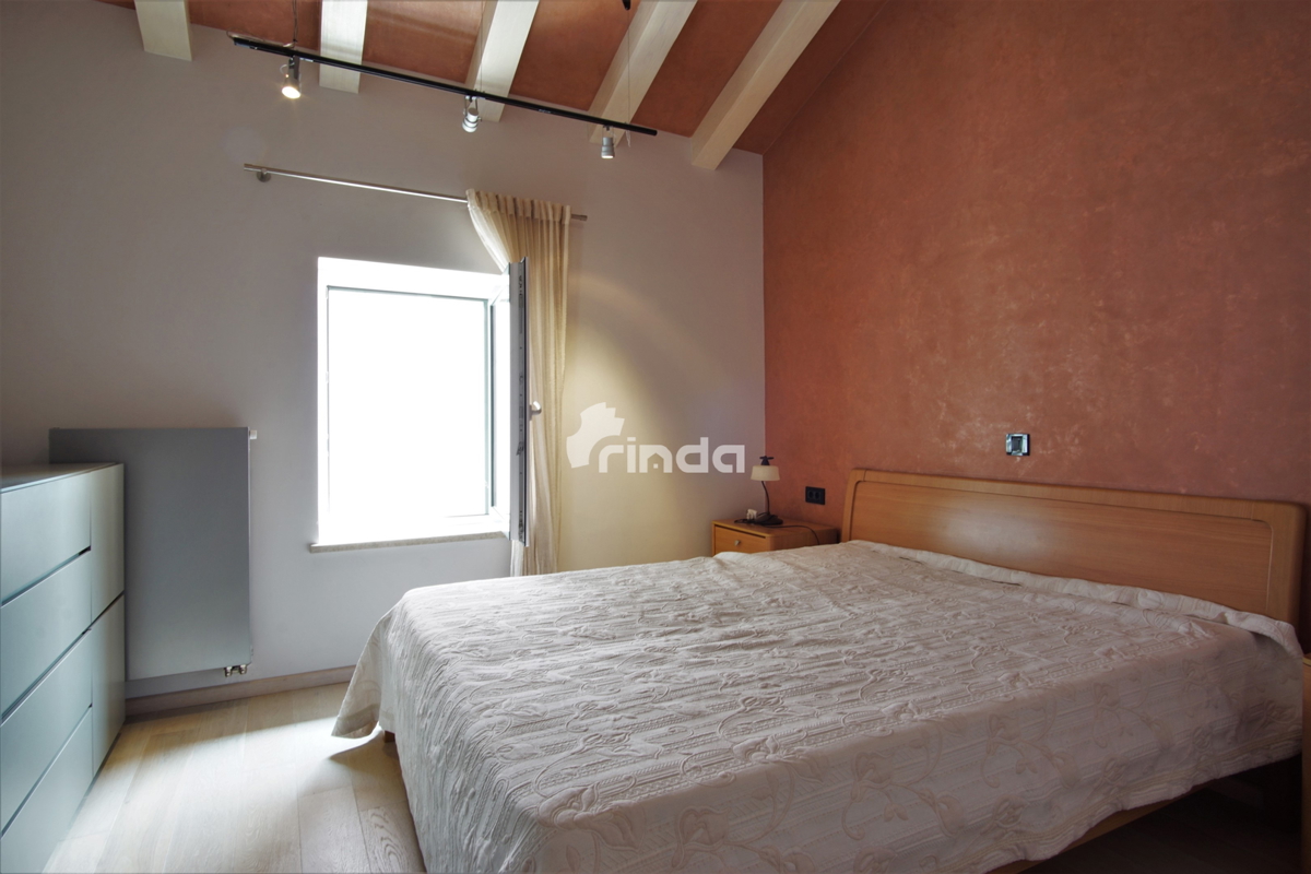 Una casa fantastica - nel centro di Rovigno - Giardino con piscina jacuzzi + parcheggio