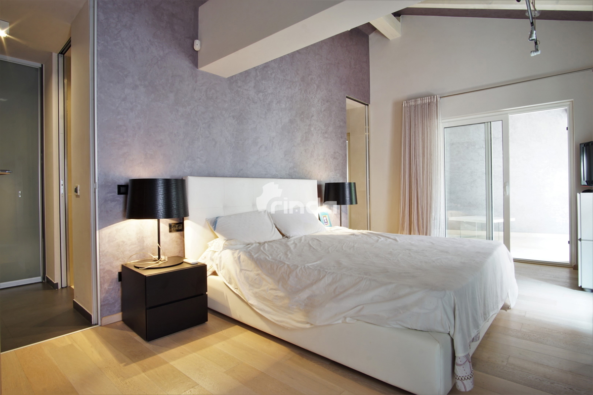 Una casa fantastica - nel centro di Rovigno - Giardino con piscina jacuzzi + parcheggio