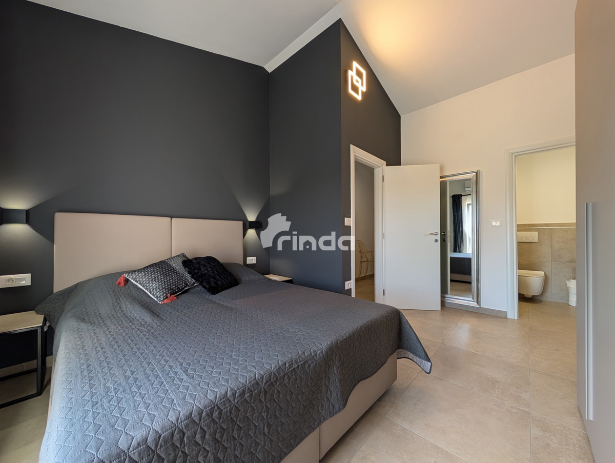 Lussuosa casa - Rovinsko selo - 143m2 + (143m2) - Offerta esclusiva!