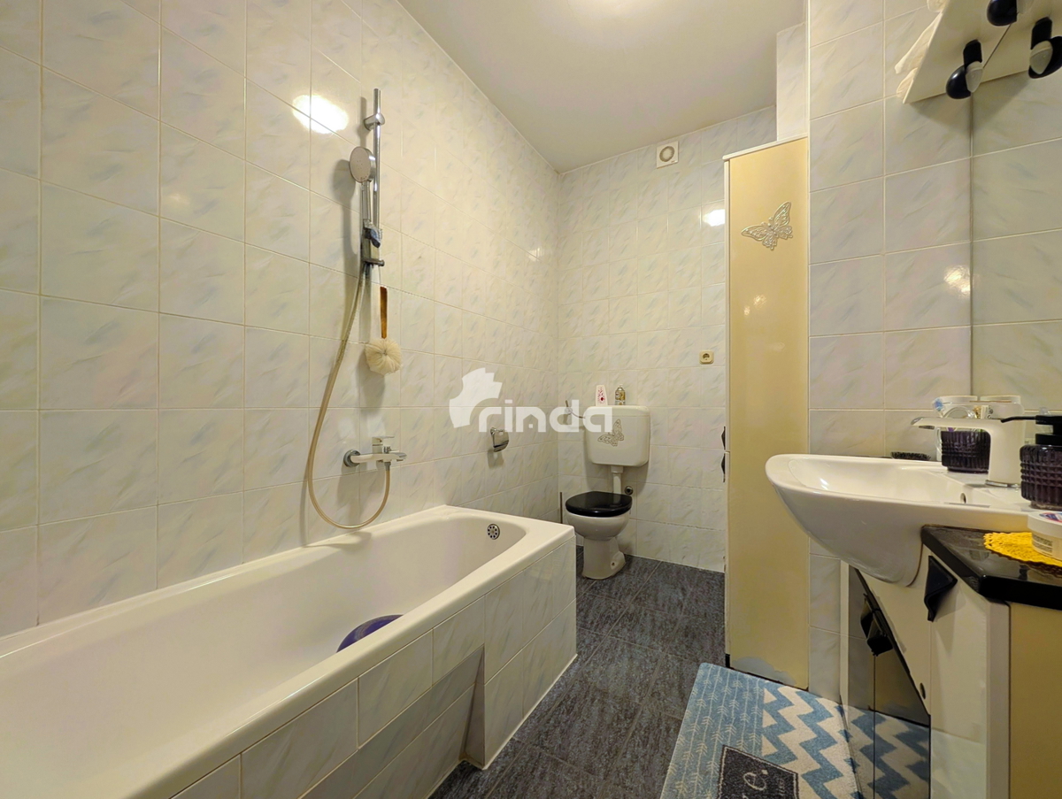 Casa bifamiliare - 4 unità abitative - Rovinj - 365m2 + (170m2)