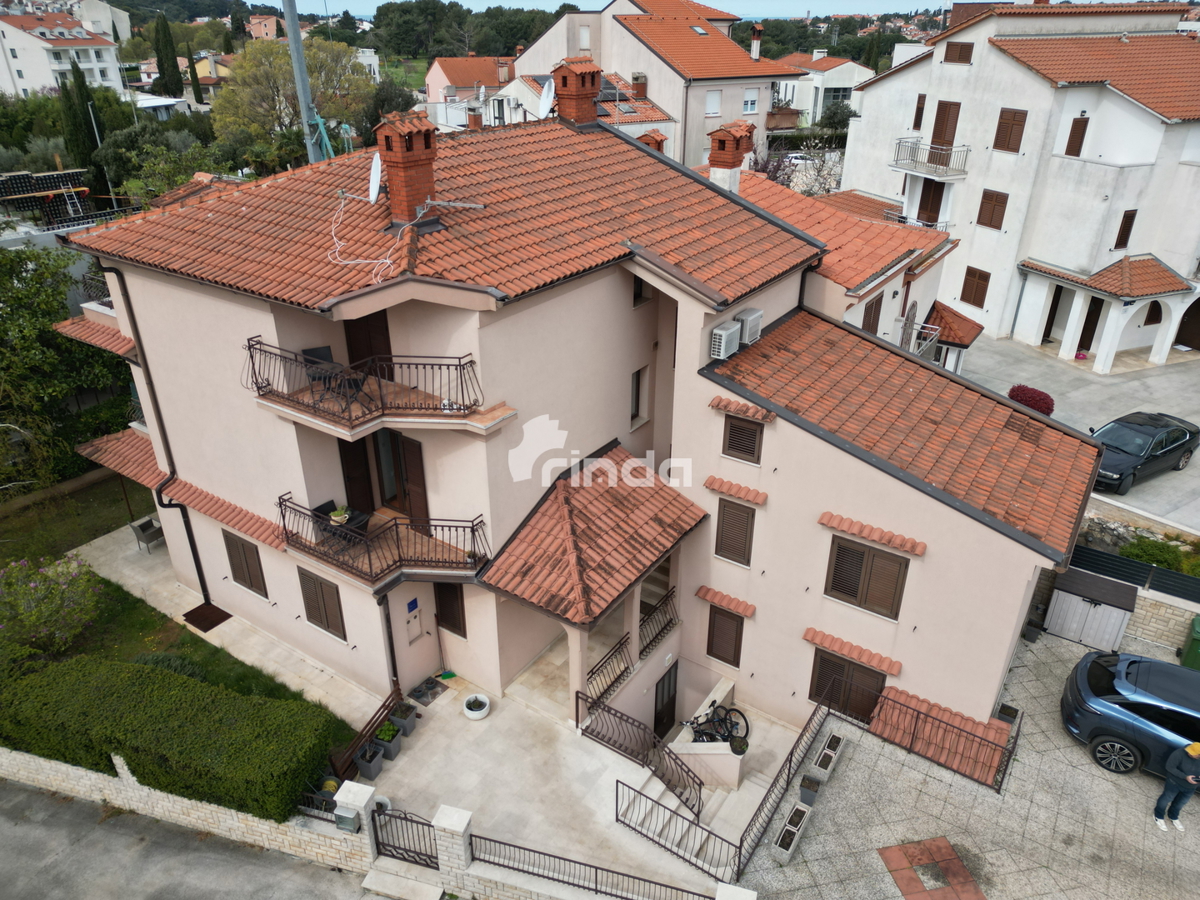 Casa bifamiliare - 4 unità abitative - Rovinj - 365m2 + (170m2)