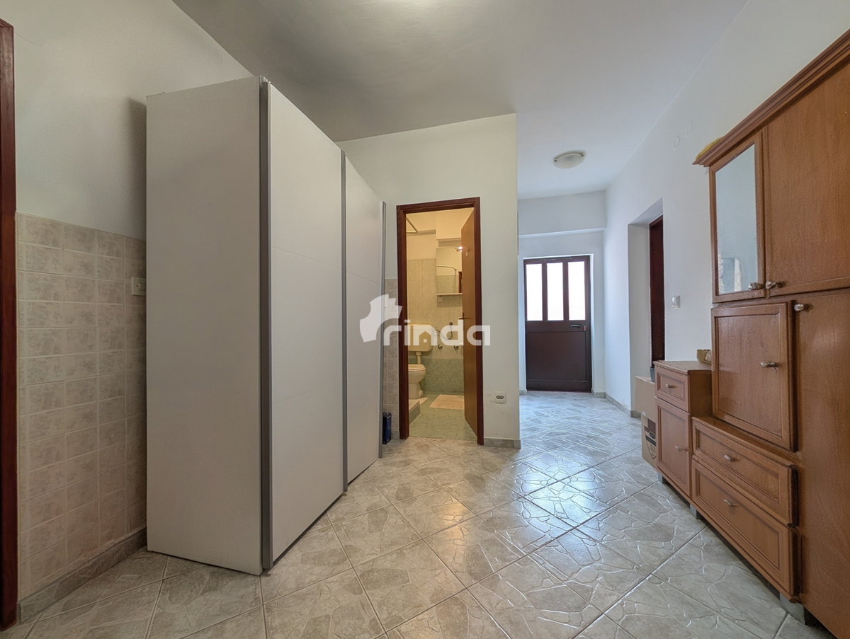 Casa bifamiliare - 4 unità abitative - Rovinj - 365m2 + (170m2)