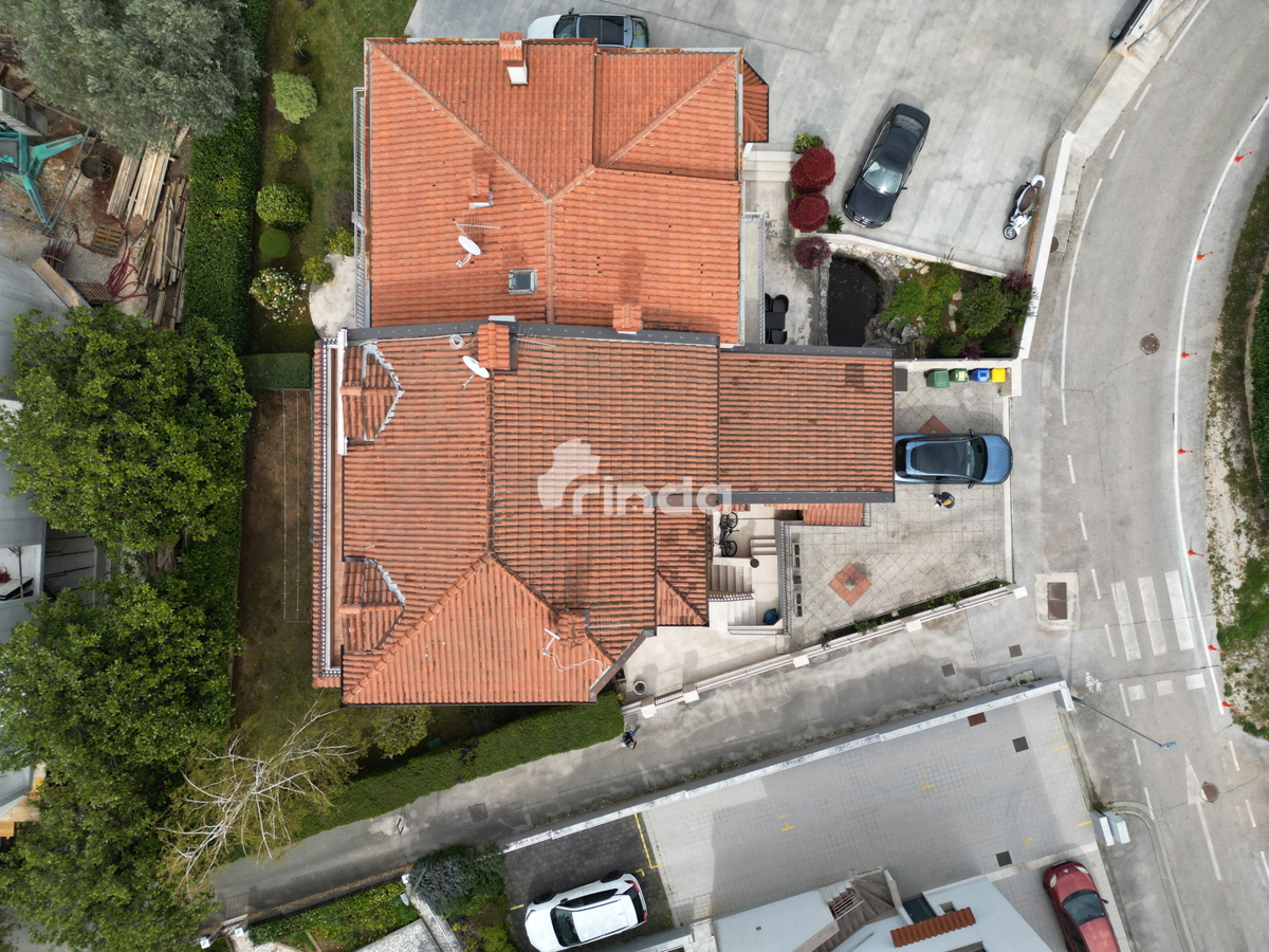 Casa bifamiliare - 4 unità abitative - Rovinj - 365m2 + (170m2)