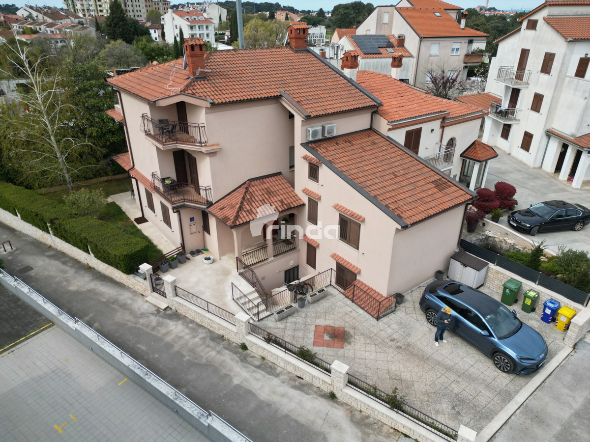 Casa bifamiliare - 4 unità abitative - Rovinj - 365m2 + (170m2)