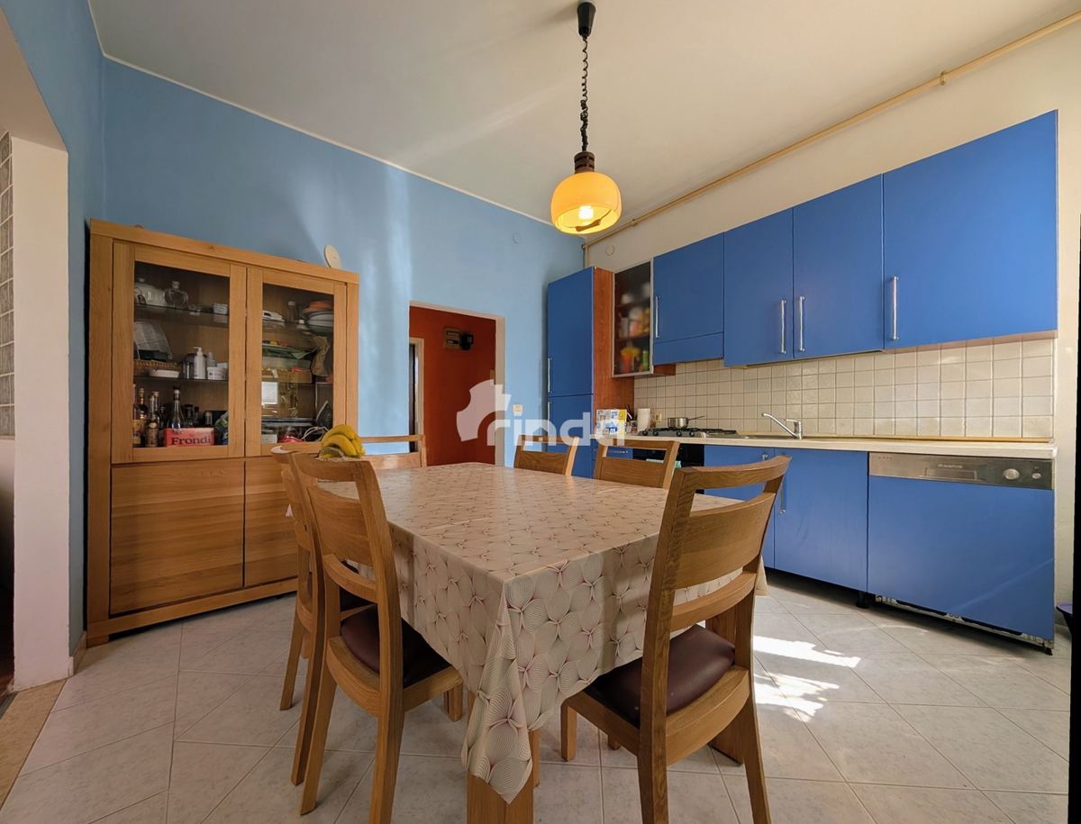 Ampio appartamento familiare con giardino - Pula - 81m2 + (220m2)