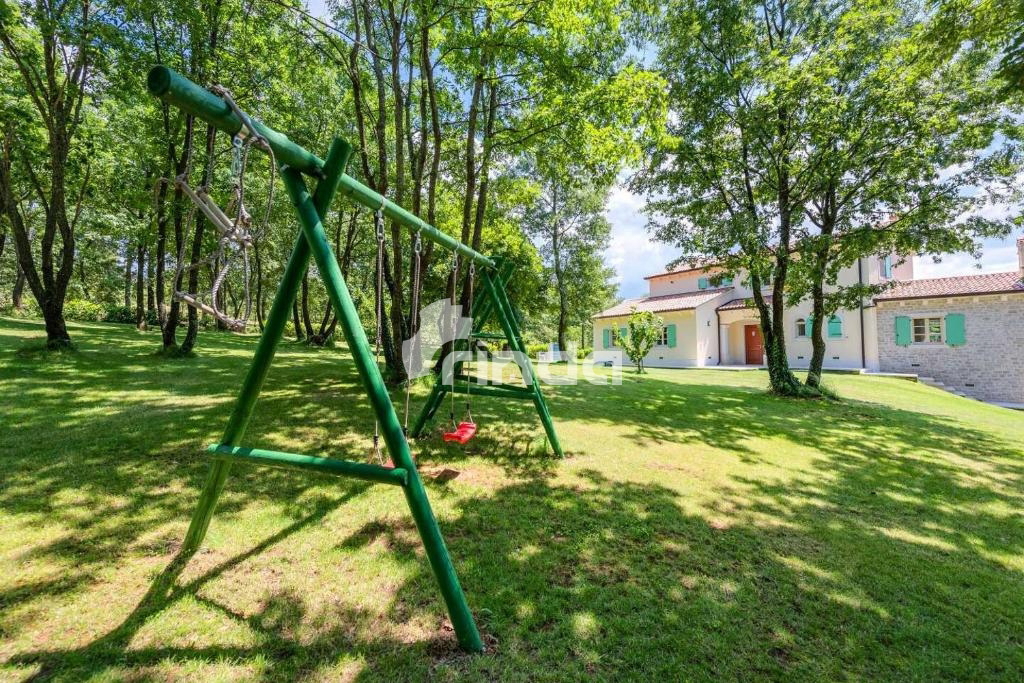 Incantevole villa con ampio giardino - Pazin-Pisino - 275m2 + (3.250m2)