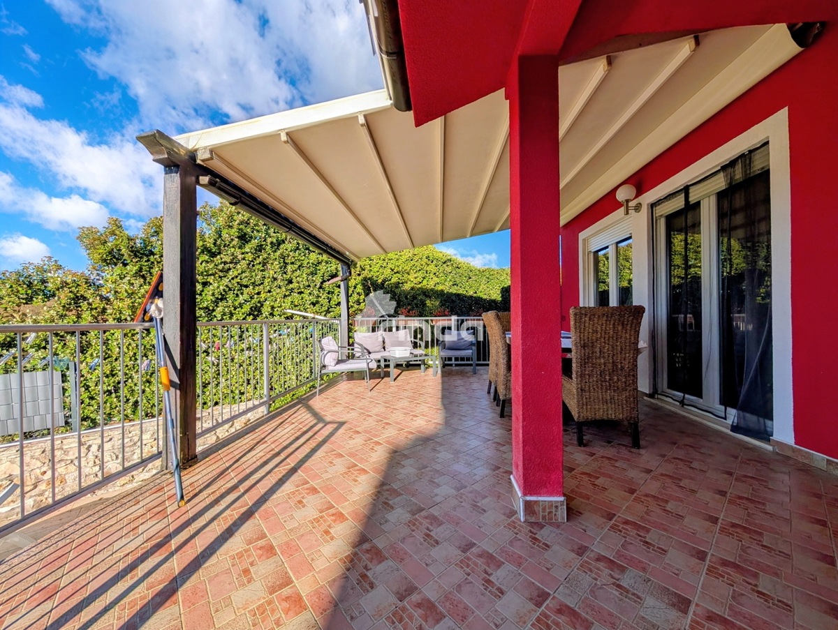 Casa indipendente con piscina nei dintorni di Rovigno - 60 m2 + (500 m2)