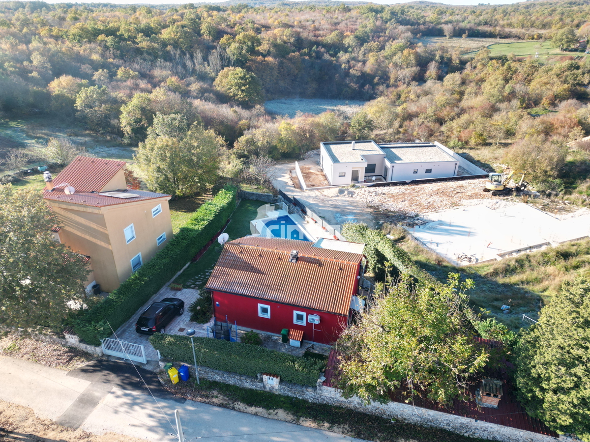 Casa indipendente con piscina nei dintorni di Rovigno - 60 m2 + (500 m2)