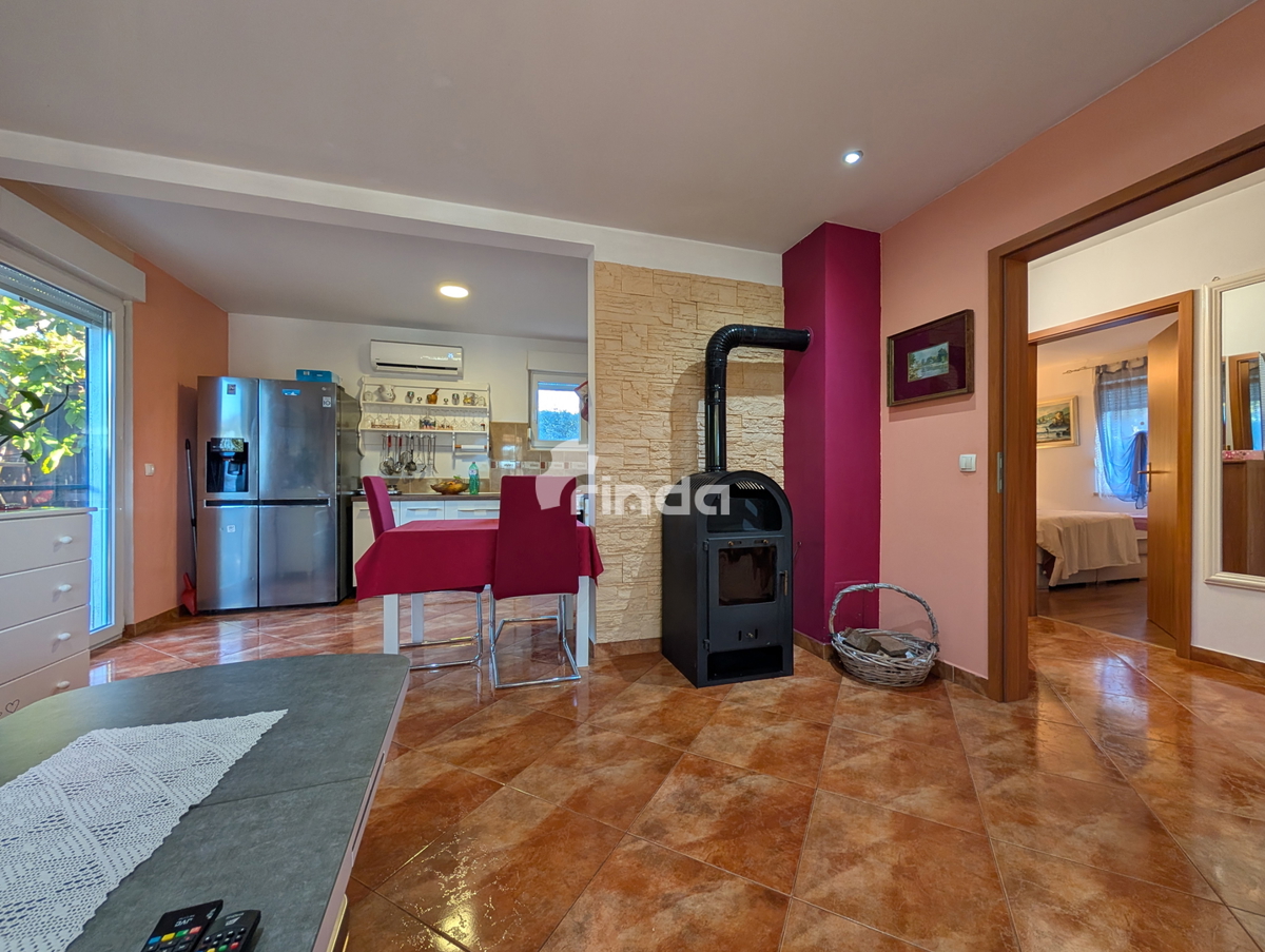 Casa indipendente con piscina nei dintorni di Rovigno - 60 m2 + (500 m2)