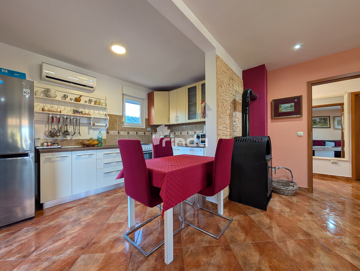 Casa indipendente con piscina nei dintorni di Rovigno - 60 m2 + (500 m2)