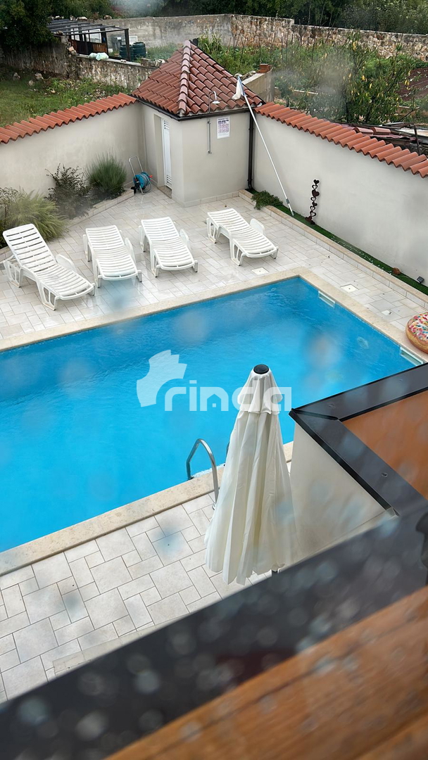 Villa bifamiliare - Rovinjsko selo - 91m2 + (108m2)