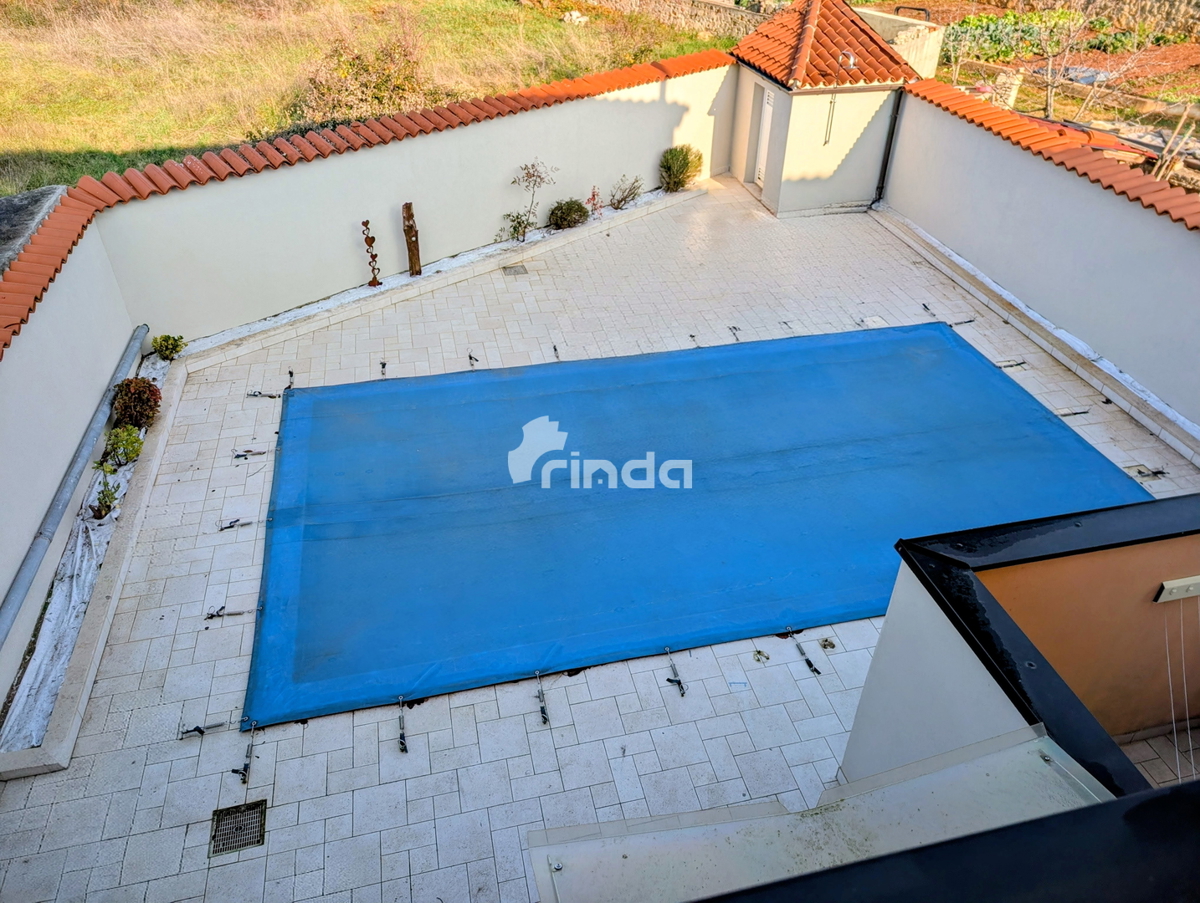 Villa bifamiliare - Rovinjsko selo - 91m2 + (108m2)