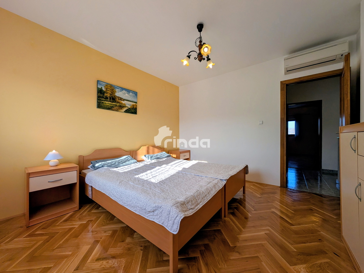 Villa bifamiliare - Rovinjsko selo - 91m2 + (108m2)