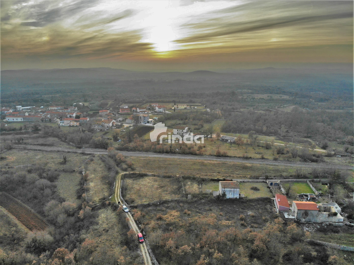 Terreno edificabile a Smoljanci - 1920 m2