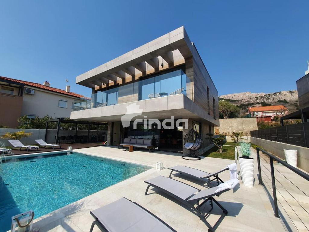 Island of Krk - Baška - Modern urban villa with a pool