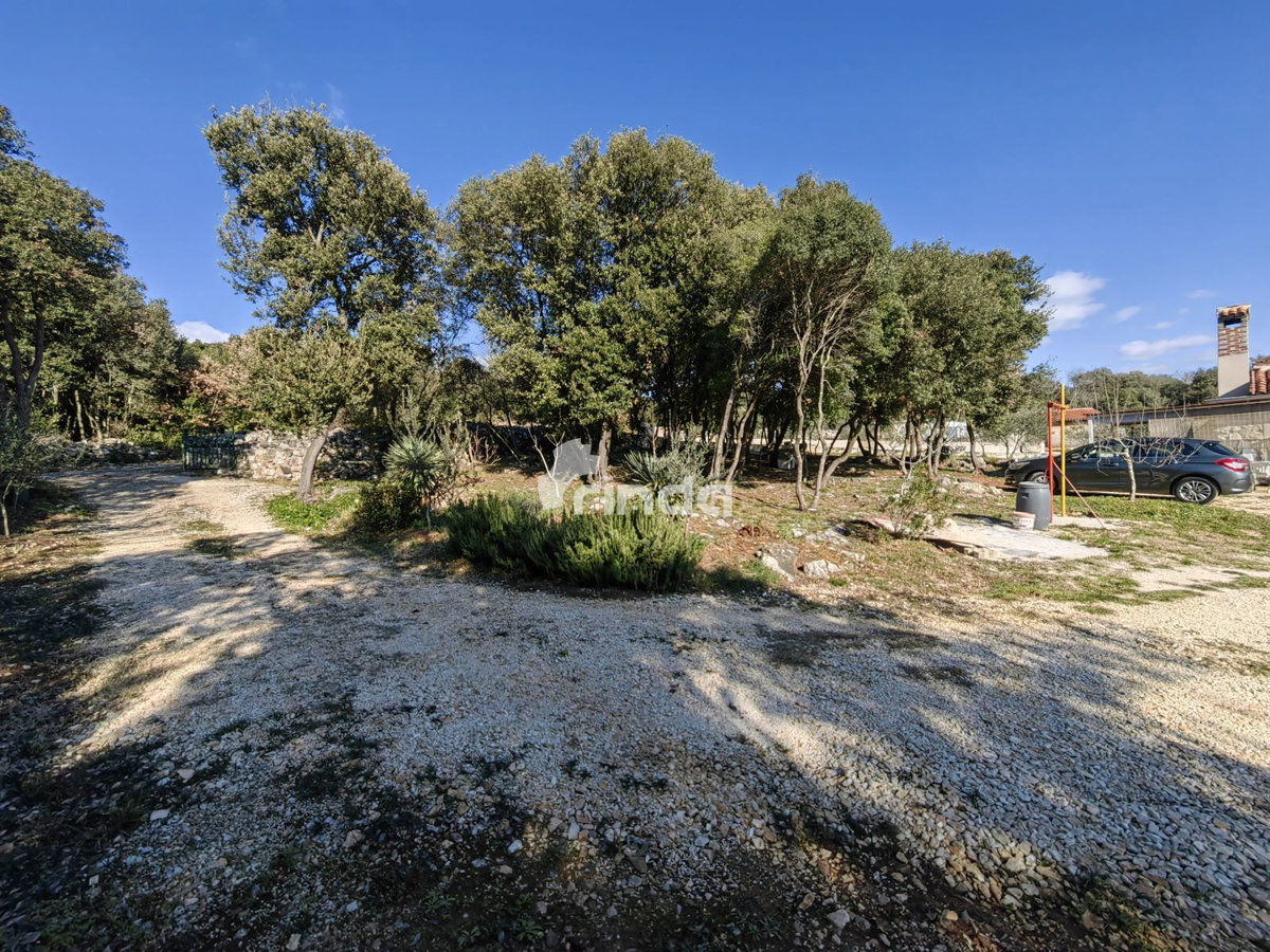 Exclusive – surroundings of Rovinj - house on a large plot (70m2 + 2800m2)