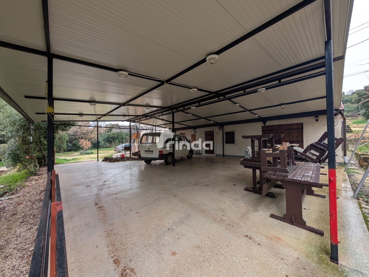 Tenuta - Rovinj - 11.000m2 - elettricità + acqua + fognatura