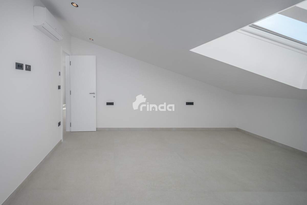 Ampio appartamento di lusso con vista mare - Rovigno - 159m2