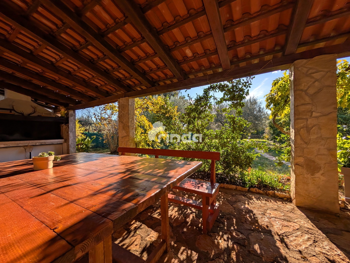 Grande proprietà nella periferia di Rovigno - 125m2 + (4550m2)